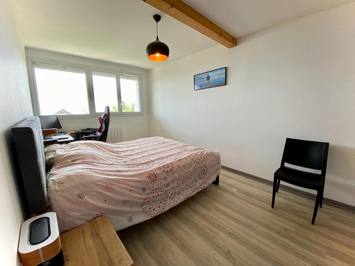 Maison Familiale Vue Lac Avec Jardin - A 10Mn Du Lac Et Stations De Ski Daire Publier Dış mekan fotoğraf